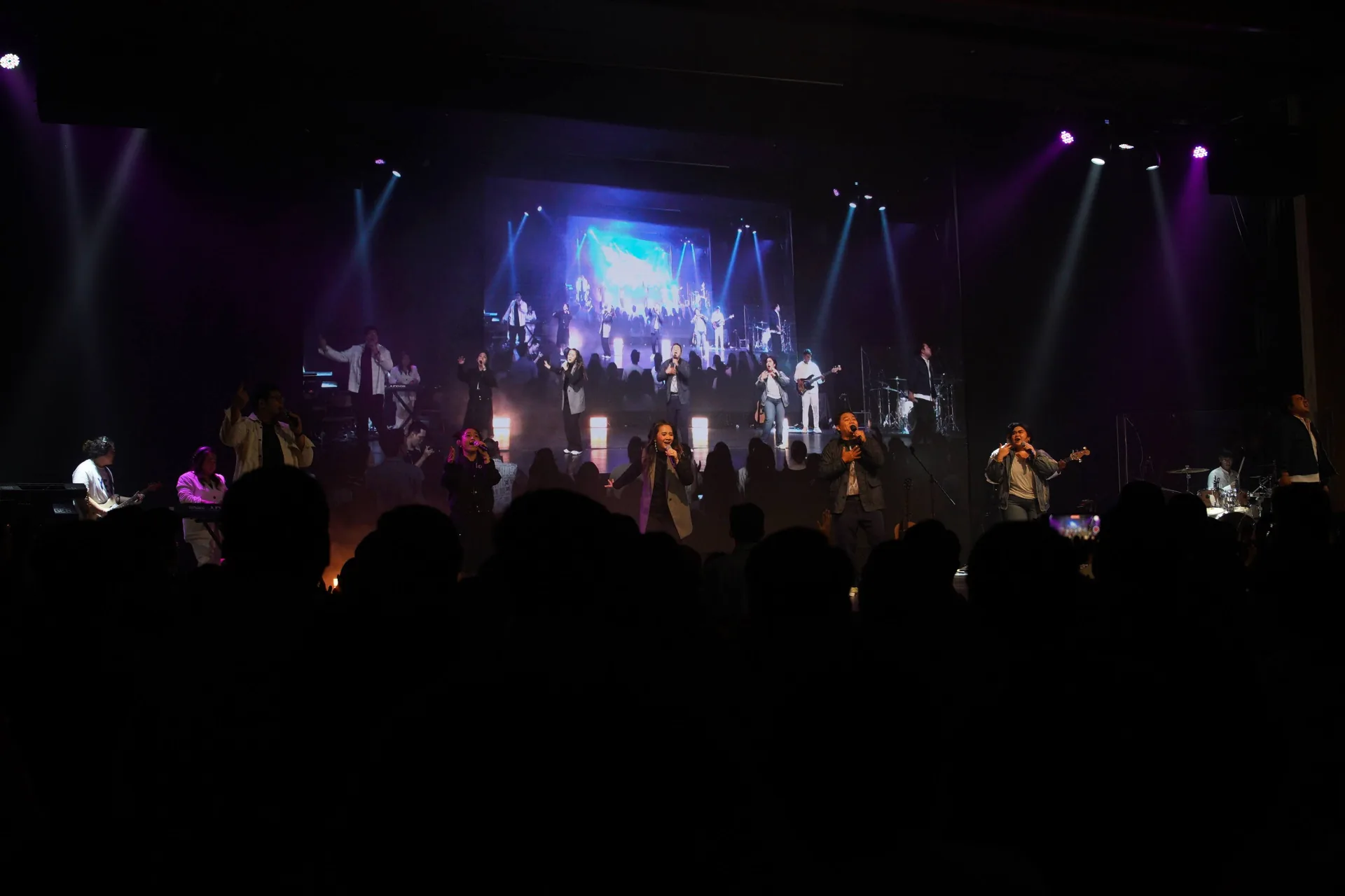 GKDI Worship di balik layar